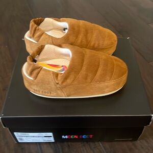 NIB Moon Boot Sandal Band Cognac Suede